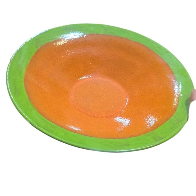 Antiga fruteira de cerâmica assinada