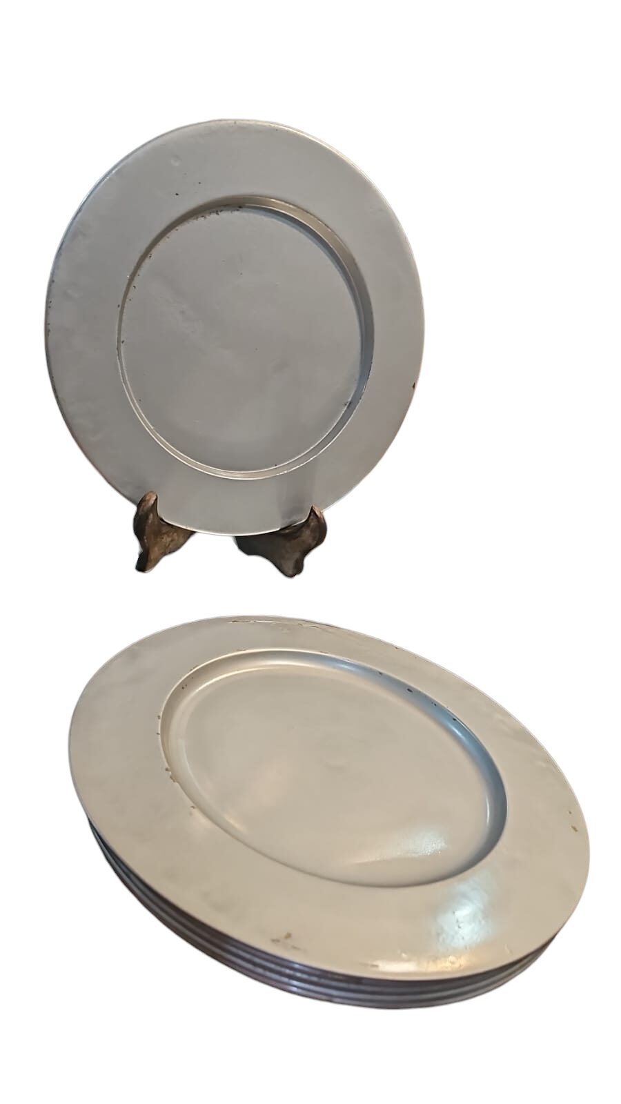 Conjunto de antigos sousplat de metal com patina cinza