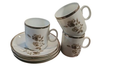 Xícaras porcelana Renner, motivos florais