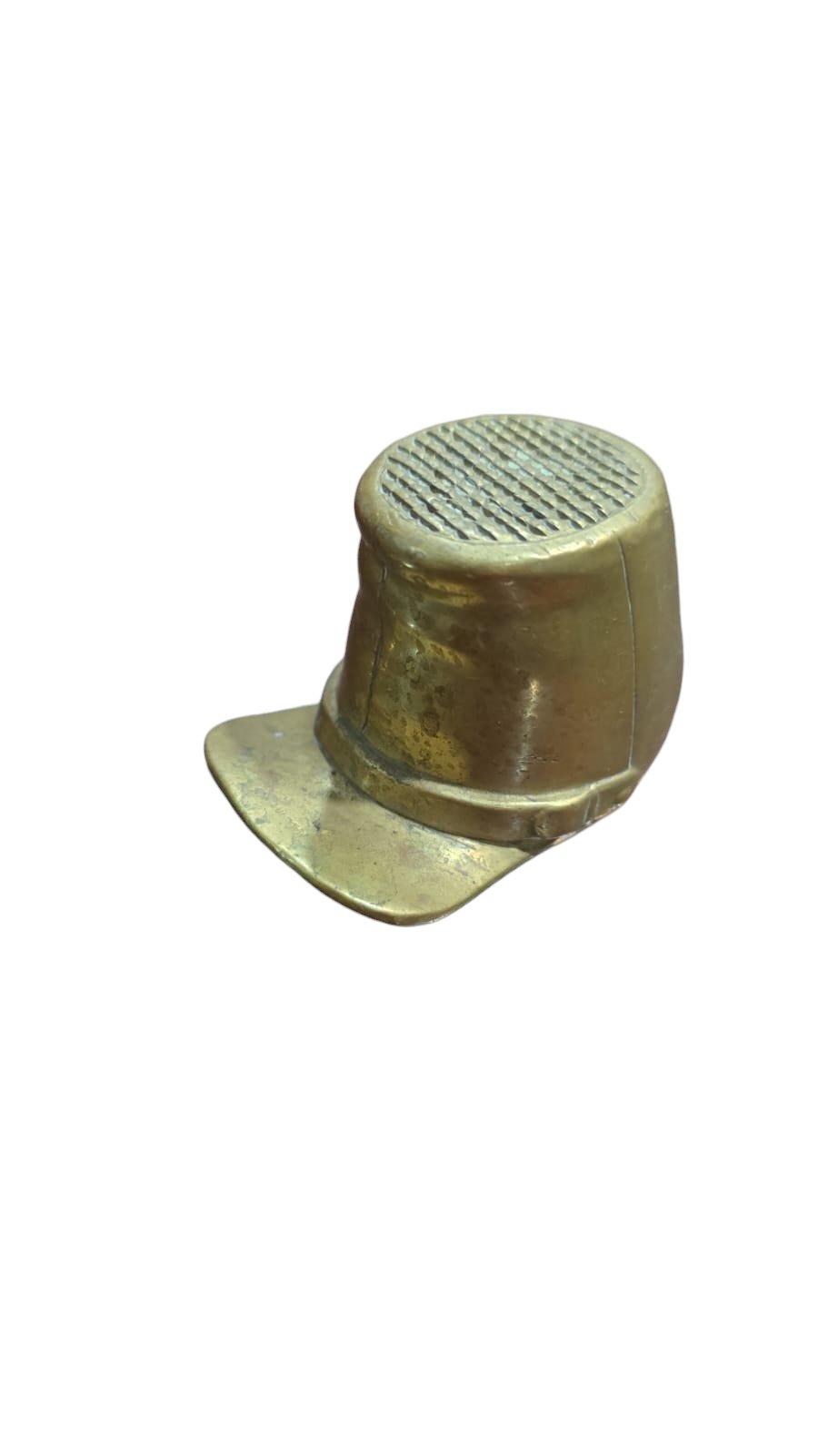 Antigo chapéu de bronze