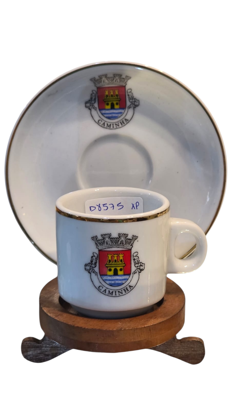Xícara de café com pires