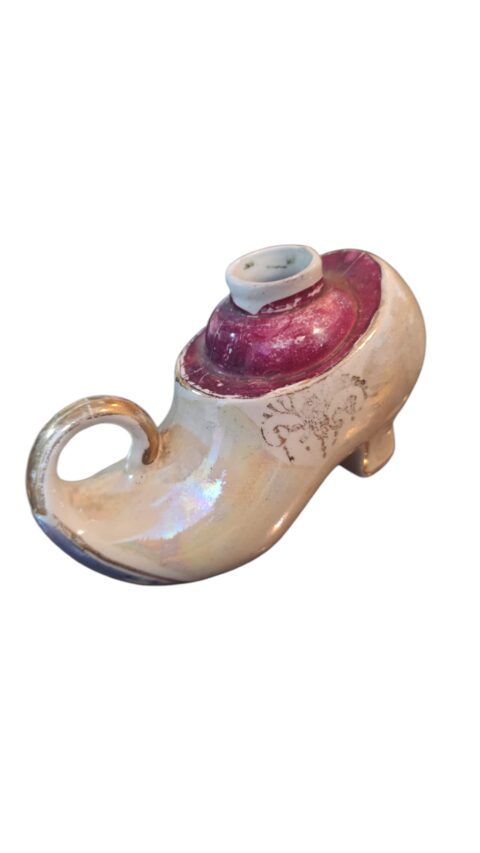 Sapatinho de porcelana antigo