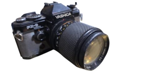Antiga máquina fotografia Yashica