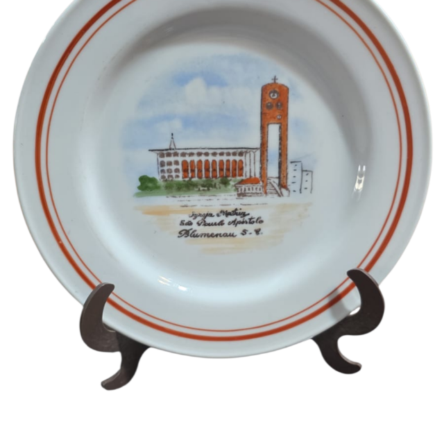 Antiga porcelana com arte de igreja feita a mão