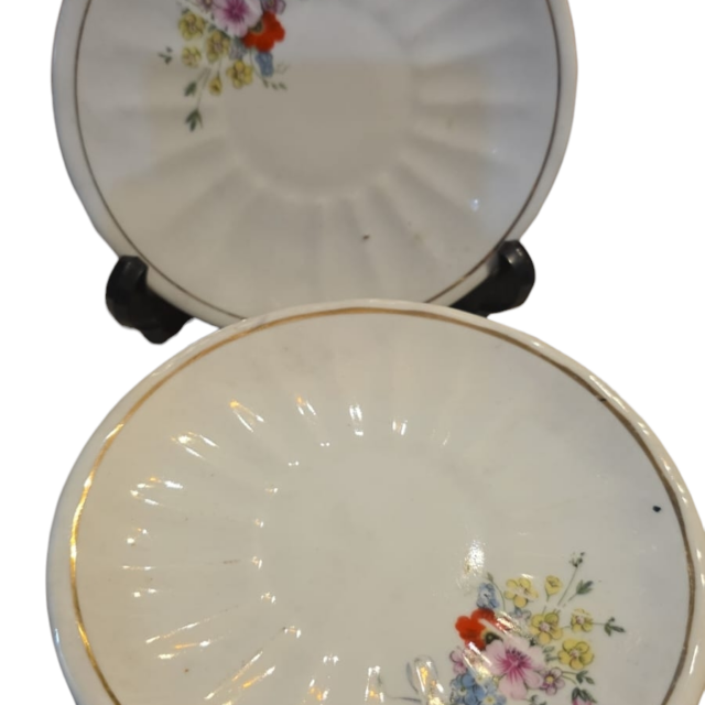 Par de antigos pires de grossa porcelana, Rami