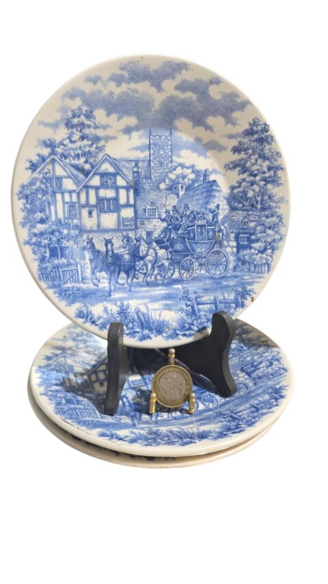 Pratos de porcelana com bela arte. (valor unitário)