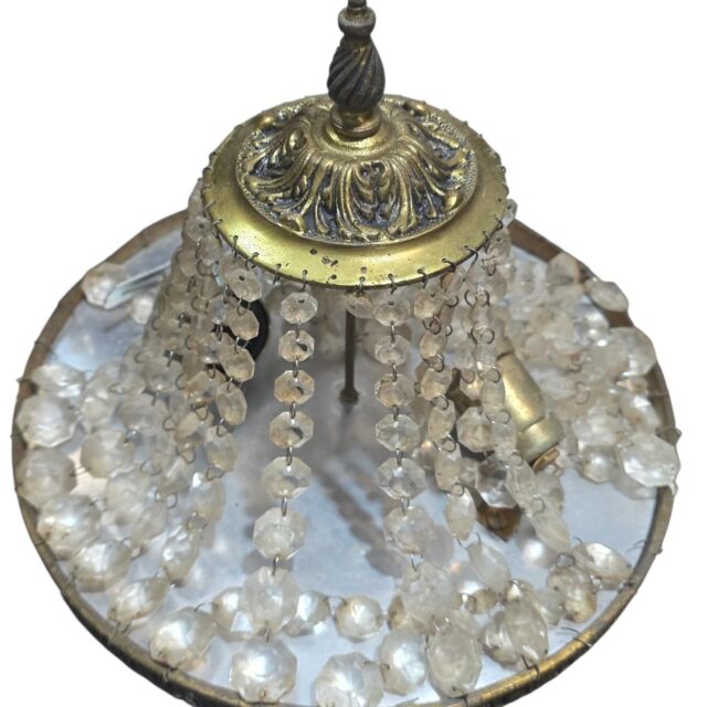 Antiga luminária de teto em dourado metal