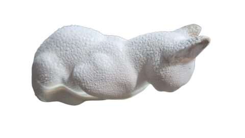 Escultura francesa representando gatinho