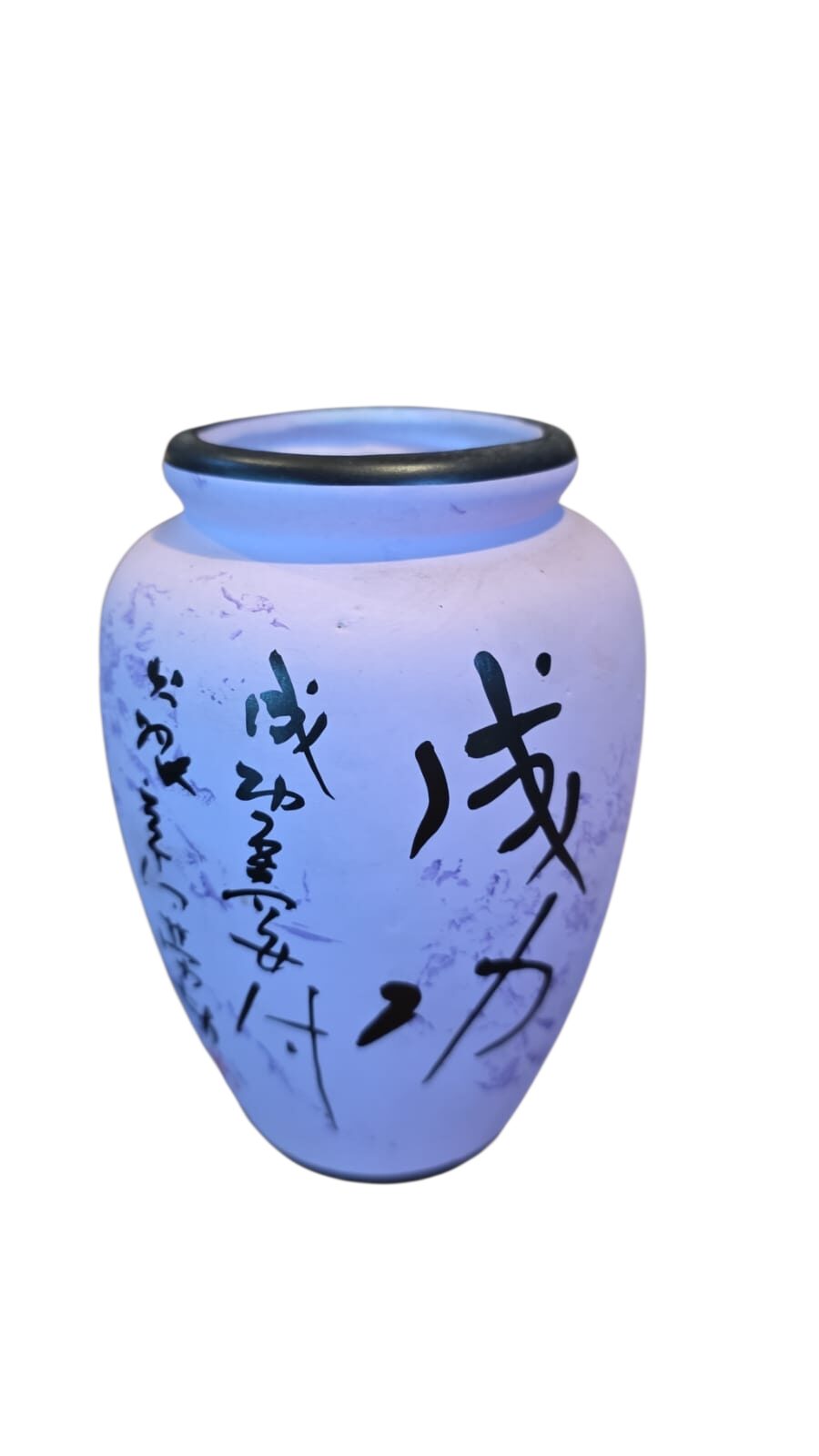 Vaso de cerâmica com arte oriental pintada a mão
