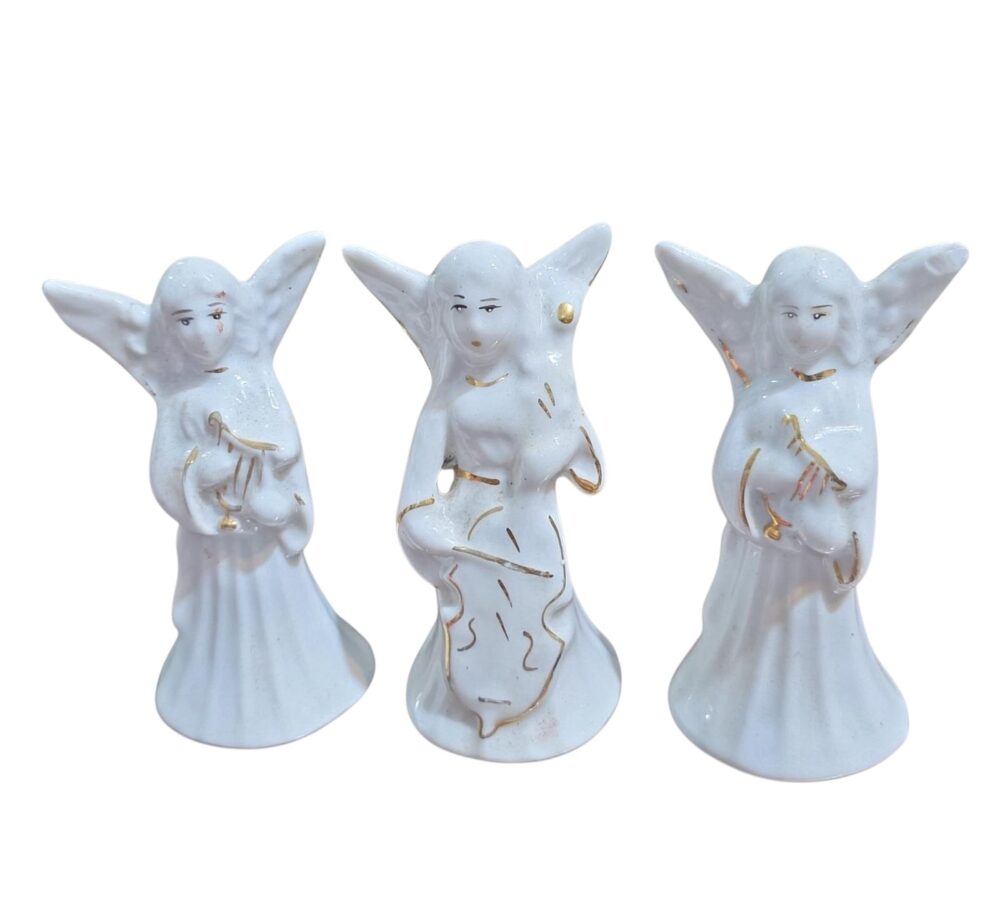 Trio de anjos de porcelana com dourações