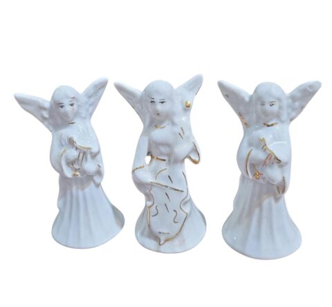 Trio de anjos de porcelana com dourações
