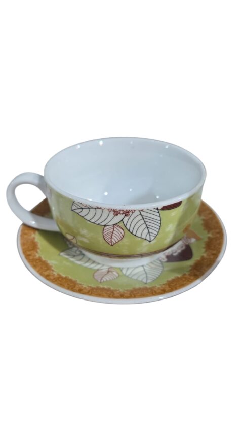 Bela xícara de chá de porcelana.