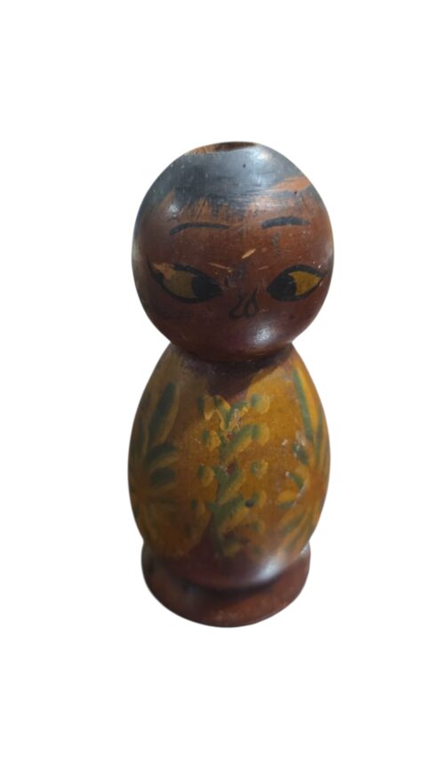 Artesanal antigo de madeira