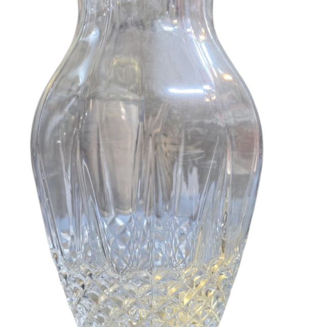 Elegante e pesado vaso de cristal