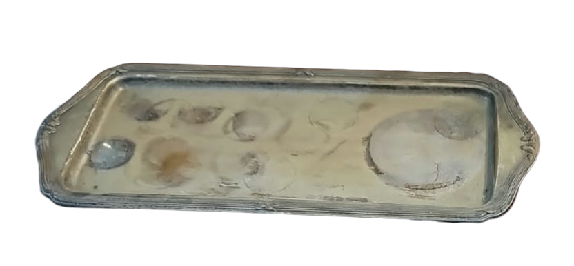 Antiga bandeja espessurada a prata