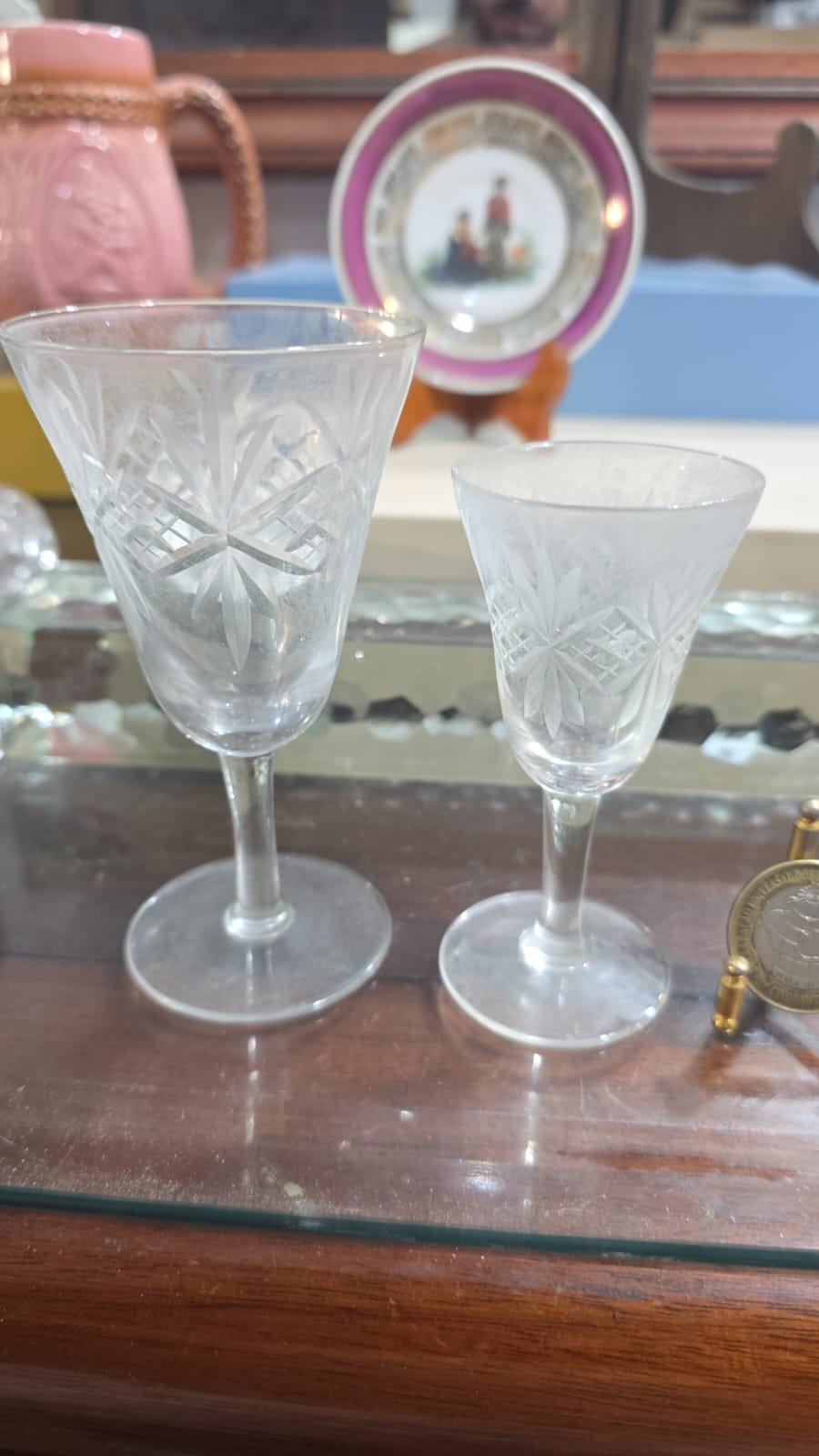 Par de taças de cristal com belas lapidações - Imagem 2