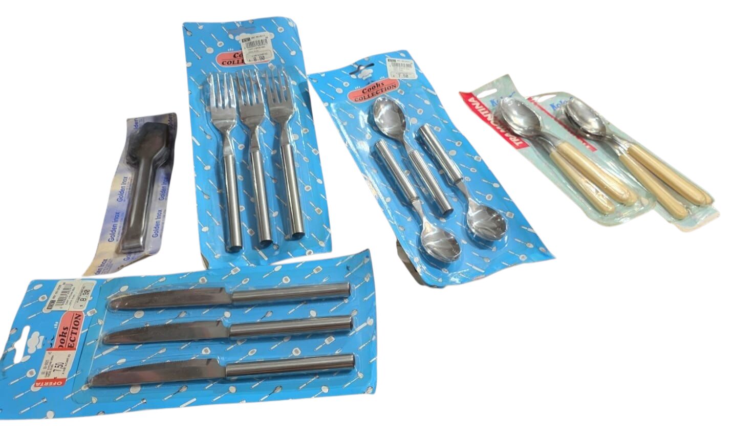 Conjunto de diversos talheres antigos ainda lacrados