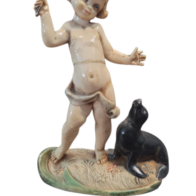 Escultura italiana de putino domador de foca