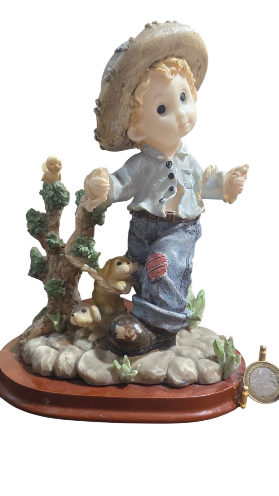 Grande e bela escultura de resina