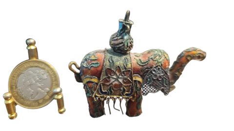 Antigo elefante em cloisonné