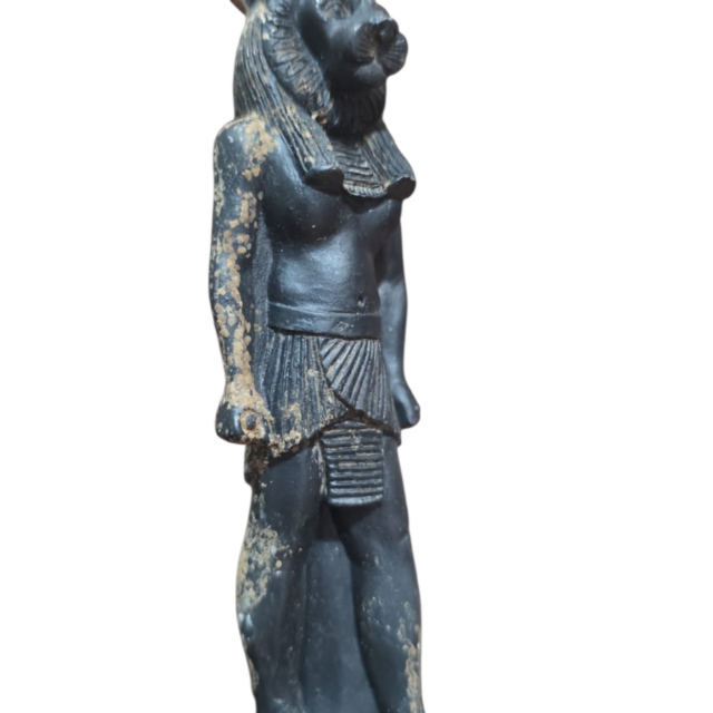 Escultura egípcia de resina, boa qualidade