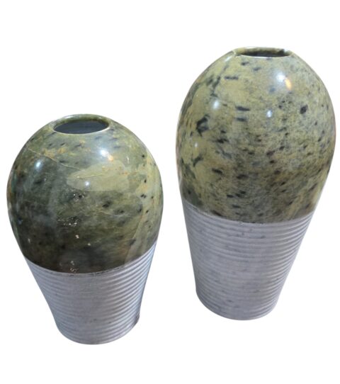 Par de vasos de pedra