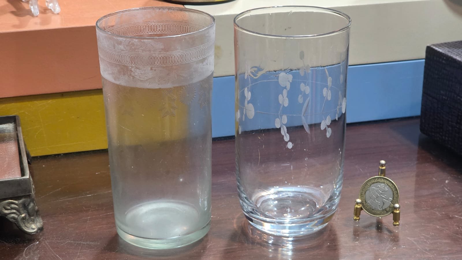 Par de antigos copos em cristal - Imagem 2