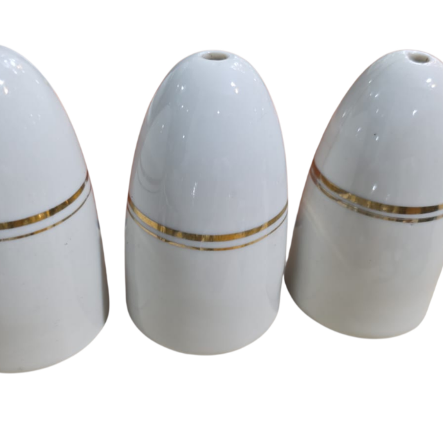 Trio de antigos paliteiros de porcelana, com filete de ouro Teixeira
