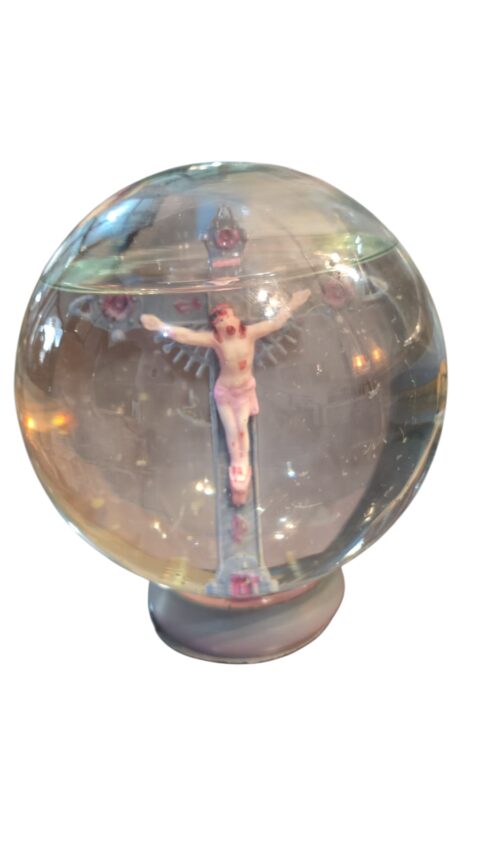 Arte sacra grande, esfera de vidro com água