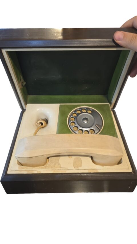Raríssimo telefone antigo