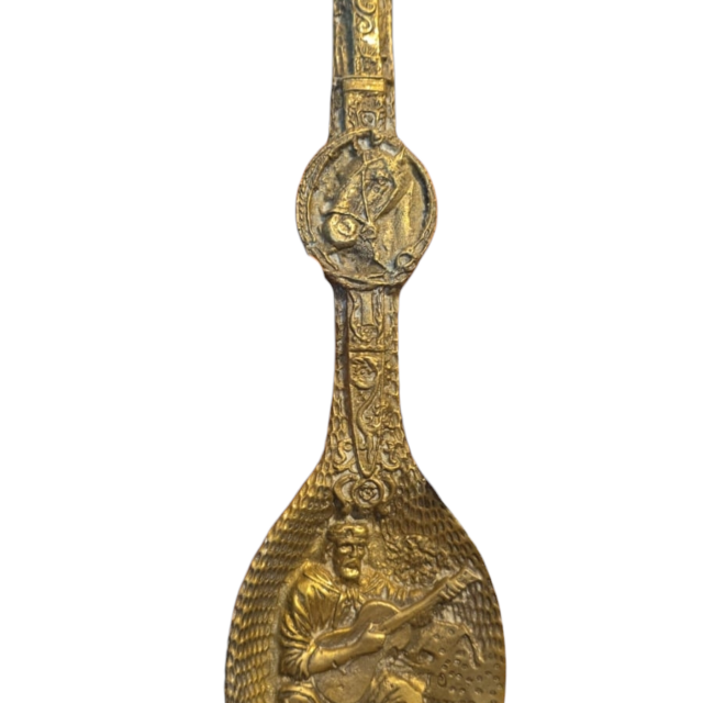 Pesada decoração gaúcha de bronze