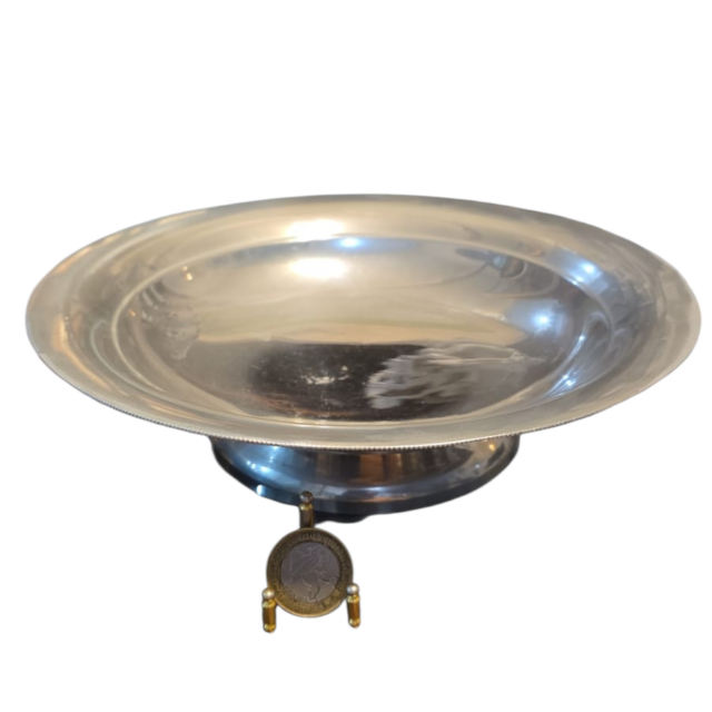 Elegante fruteira/centro de mesa em metal prateado