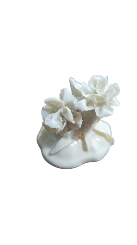 Belíssima escultura de porcelana feita a mão