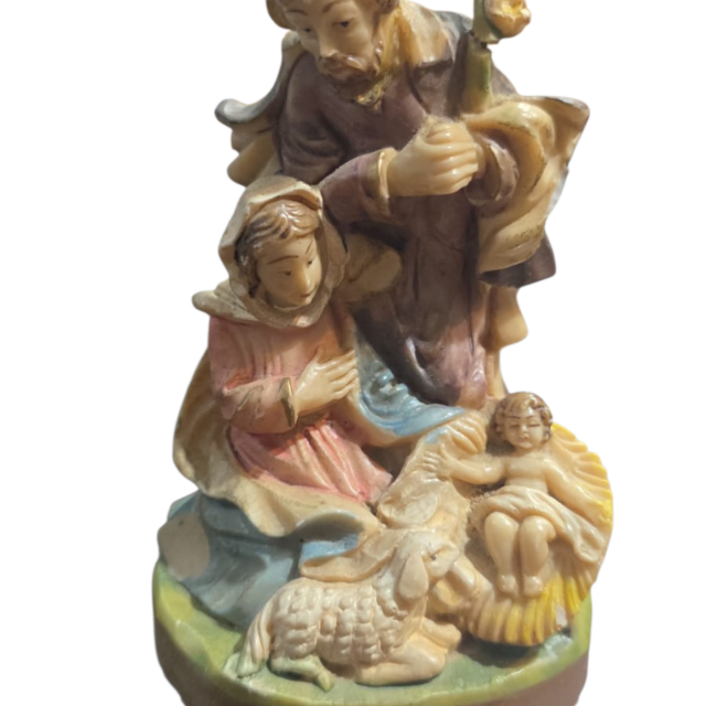 Antiga escultura Sagrada Família de resina