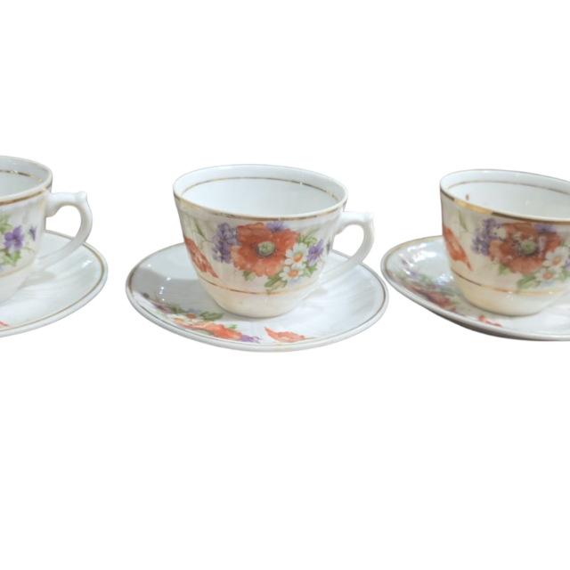 Antigas xícaras de café de porcelana (valor unitário)