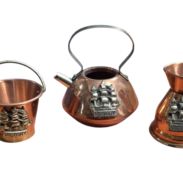 Trio de belas miniaturas em Cobre e Bronze