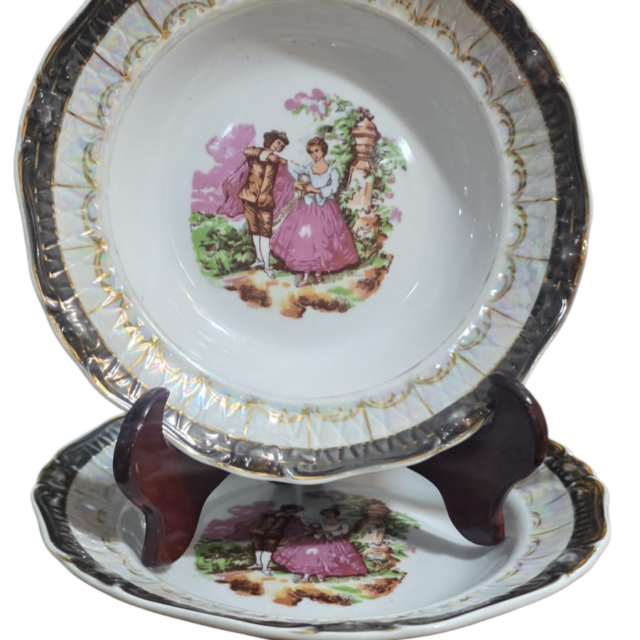 Elegantes pratos fundos com belíssima arte de Cena Galante (valor unitário)