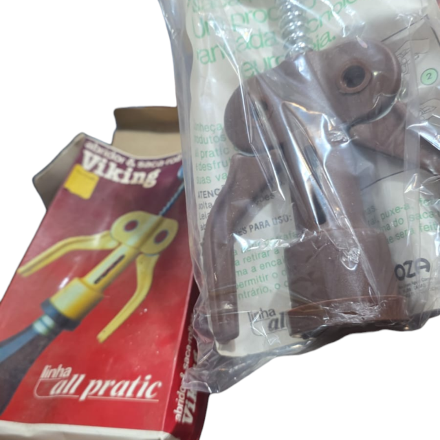 Antigo saca-rolhas com caixa original, sem uso, manufatura Viking
