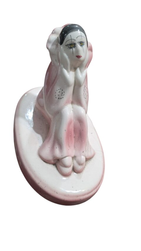Antiga e bela escultura de porcelana Pierrot
