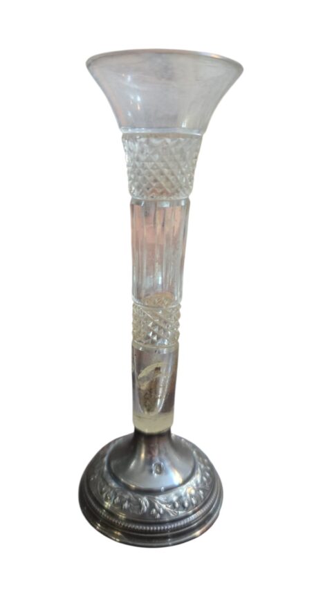 Pequena floreira francesa de cristal, com base em prata de lei