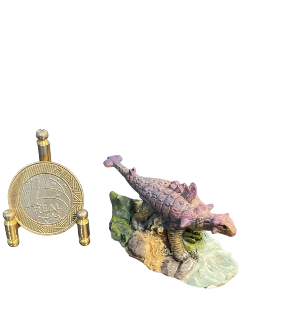 Dinossauro de resina