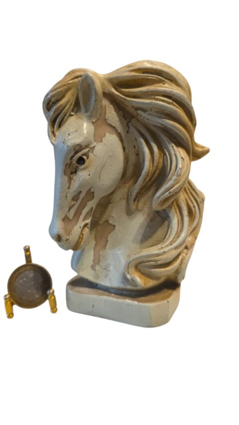 Escultura antigo busto de cavalo de resina