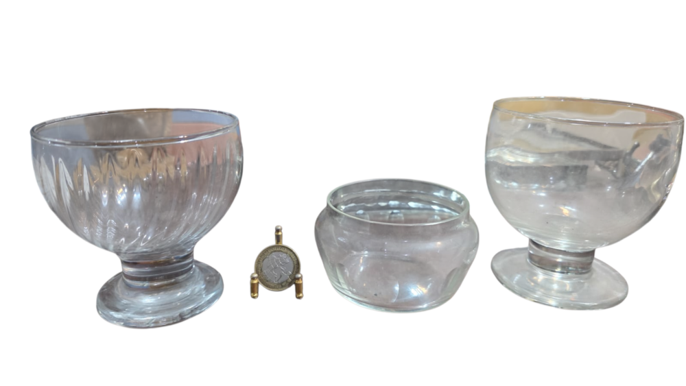 Lote com três itens de vidro/demi cristal