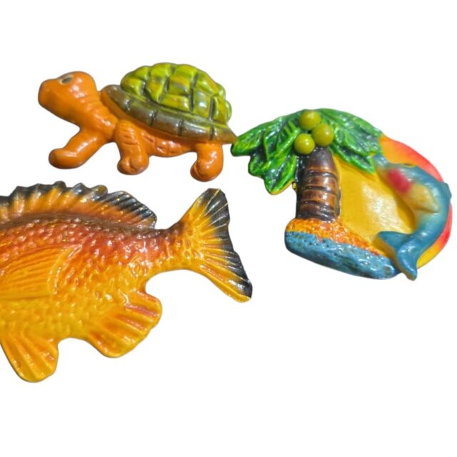 Trio de imãs de geladeira