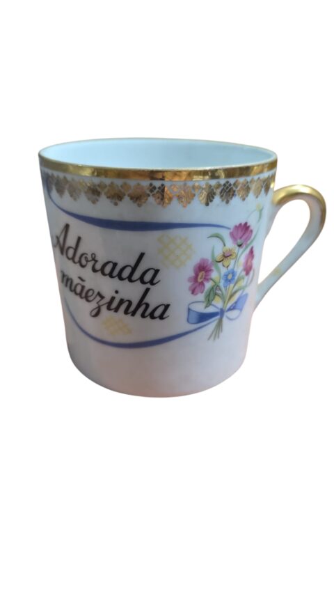 Porcelana antiga com bela arte e dourações