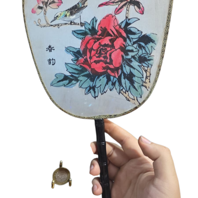 Leque oriental com bela arte feita a mão