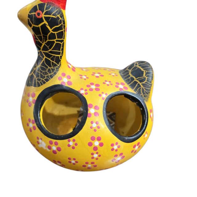Galinha de cerâmica artesanal