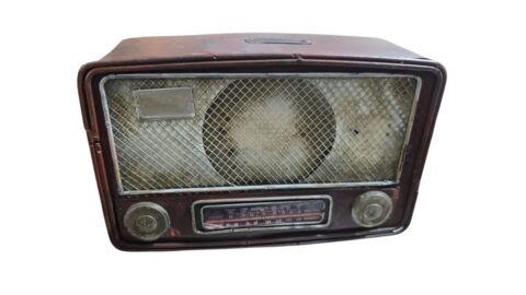 Cofre de resina em formato de rádio vintage