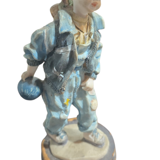 Antiga escultura de resina