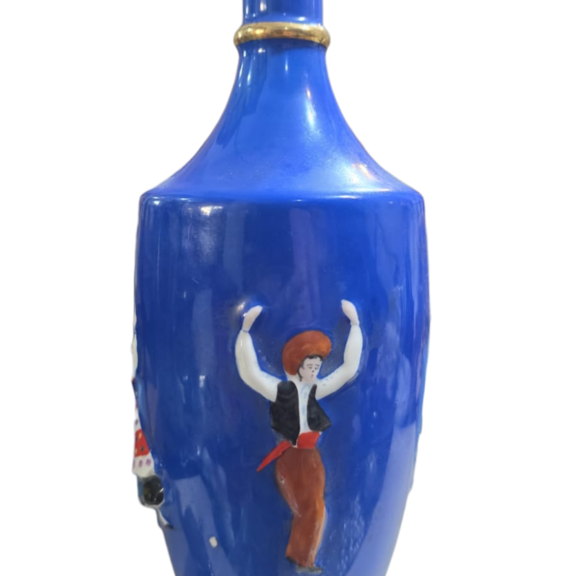 Antiga bela garrafa de porcelana portuguesa